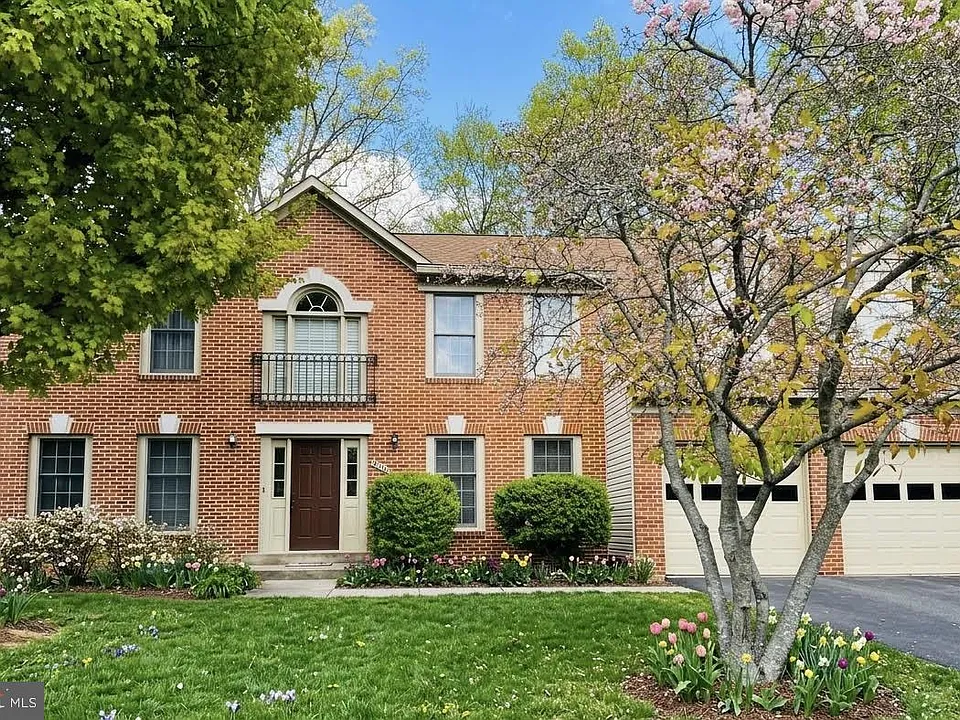 4419 Woods Edge Ct, Chantilly, VA 20151